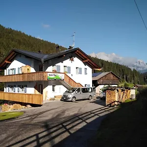 Deby & E-bike Bed and breakfast San Nicolo di Comelico